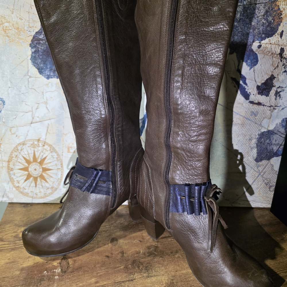 Absolutely Stunning Chanii.b Brown Leather Knee-High Boots With Purple Ruffles